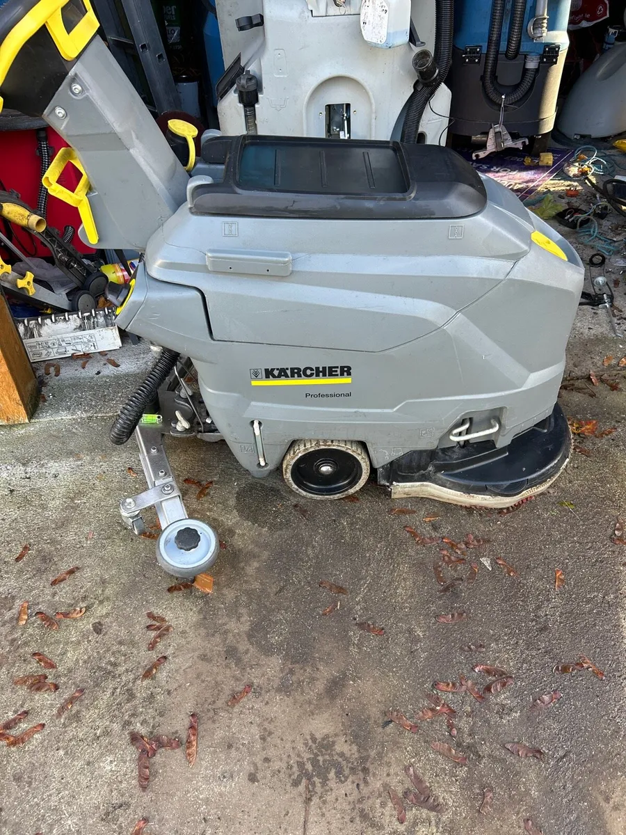 Karcher scrubber dryer - Image 2
