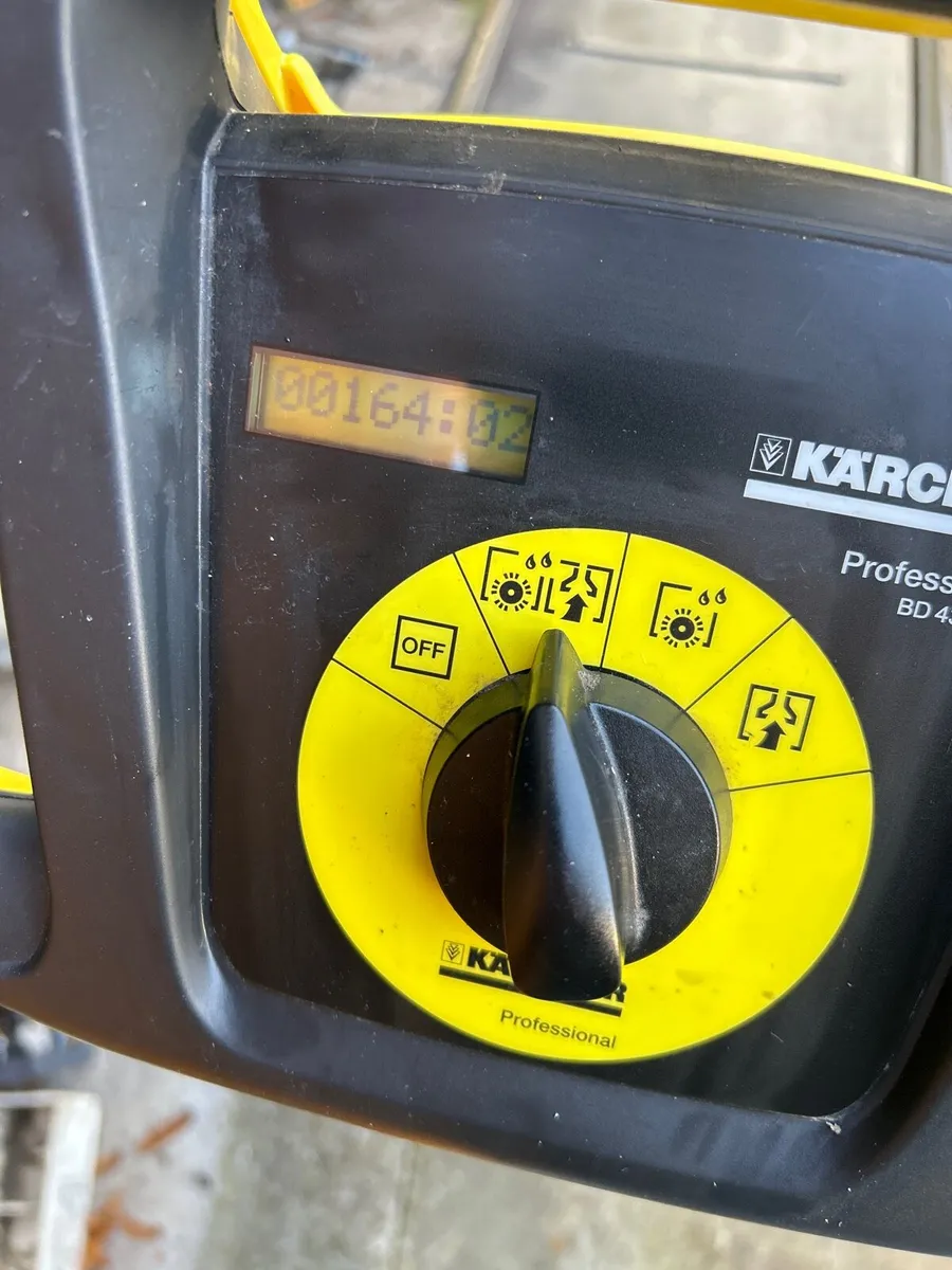 Karcher scrubber dryer - Image 4