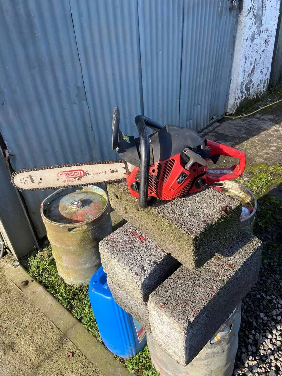 Jonsered 435 chainsaw