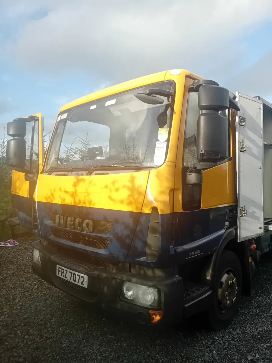 Iveco tipper 2013 taillift toolbox - Image 2