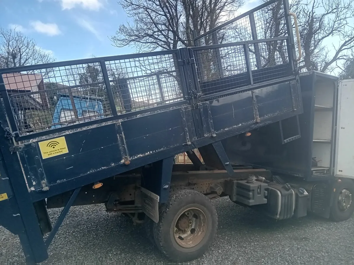 Iveco tipper 2013 taillift toolbox - Image 4