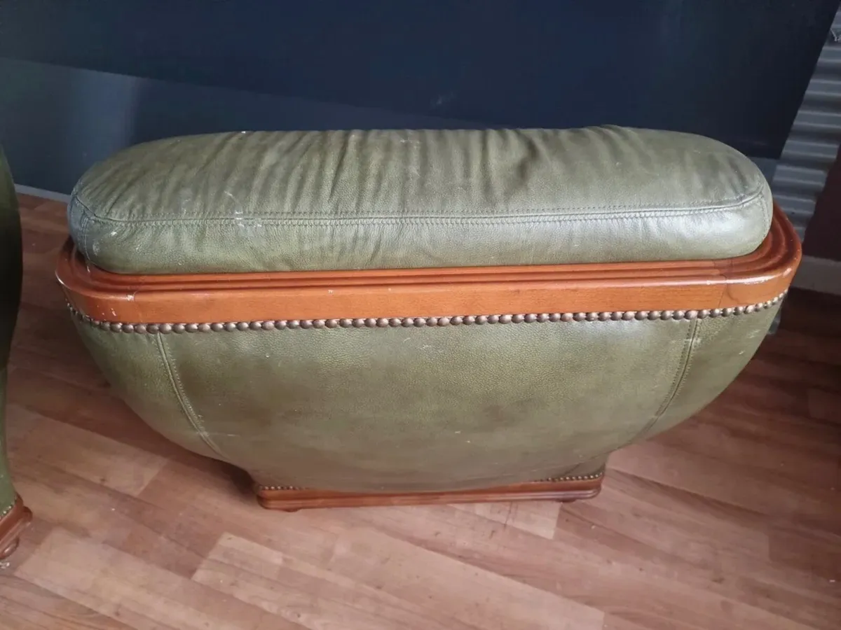 3-1-1 seater couch Free - Image 4