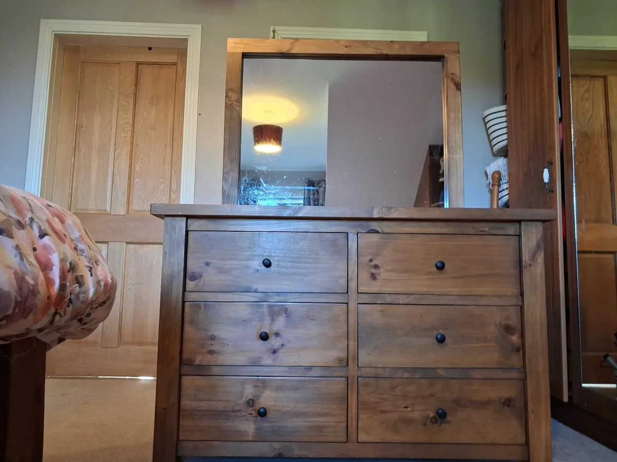 Chest of drawers with mirror - Image 1