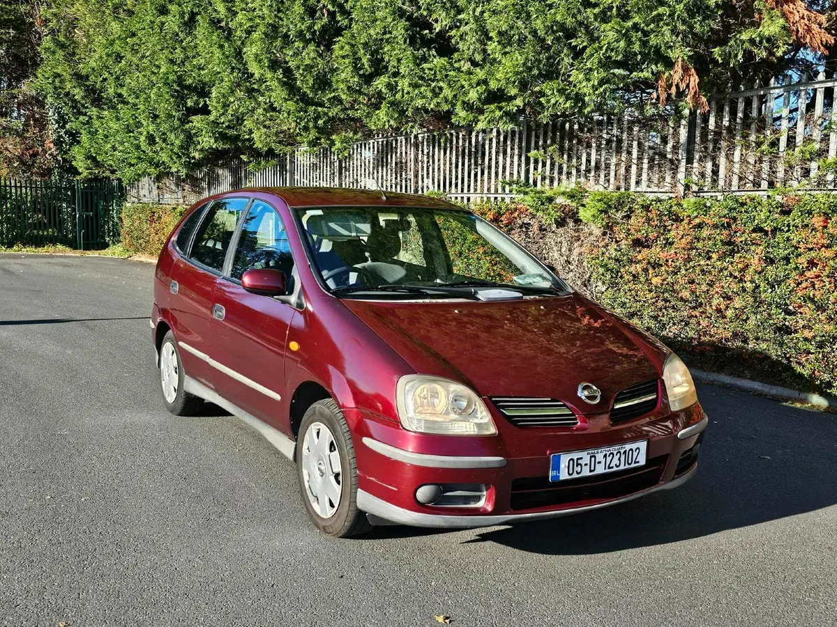 Nissan Almera Tino 2005 - Image 1