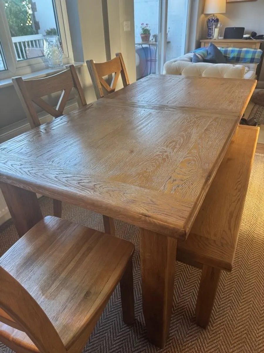 Solid oak extendable kitchen table with 3 chairs and bench - Image 1