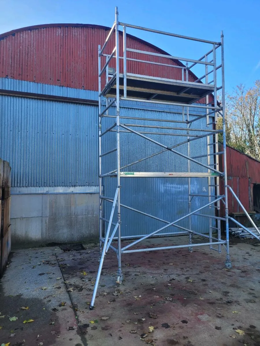 Aluminium scaffold tower, FREE DELIVERY - Image 3