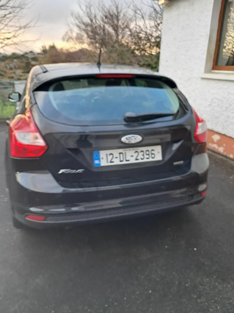 Ford Focus 2012 - Image 2