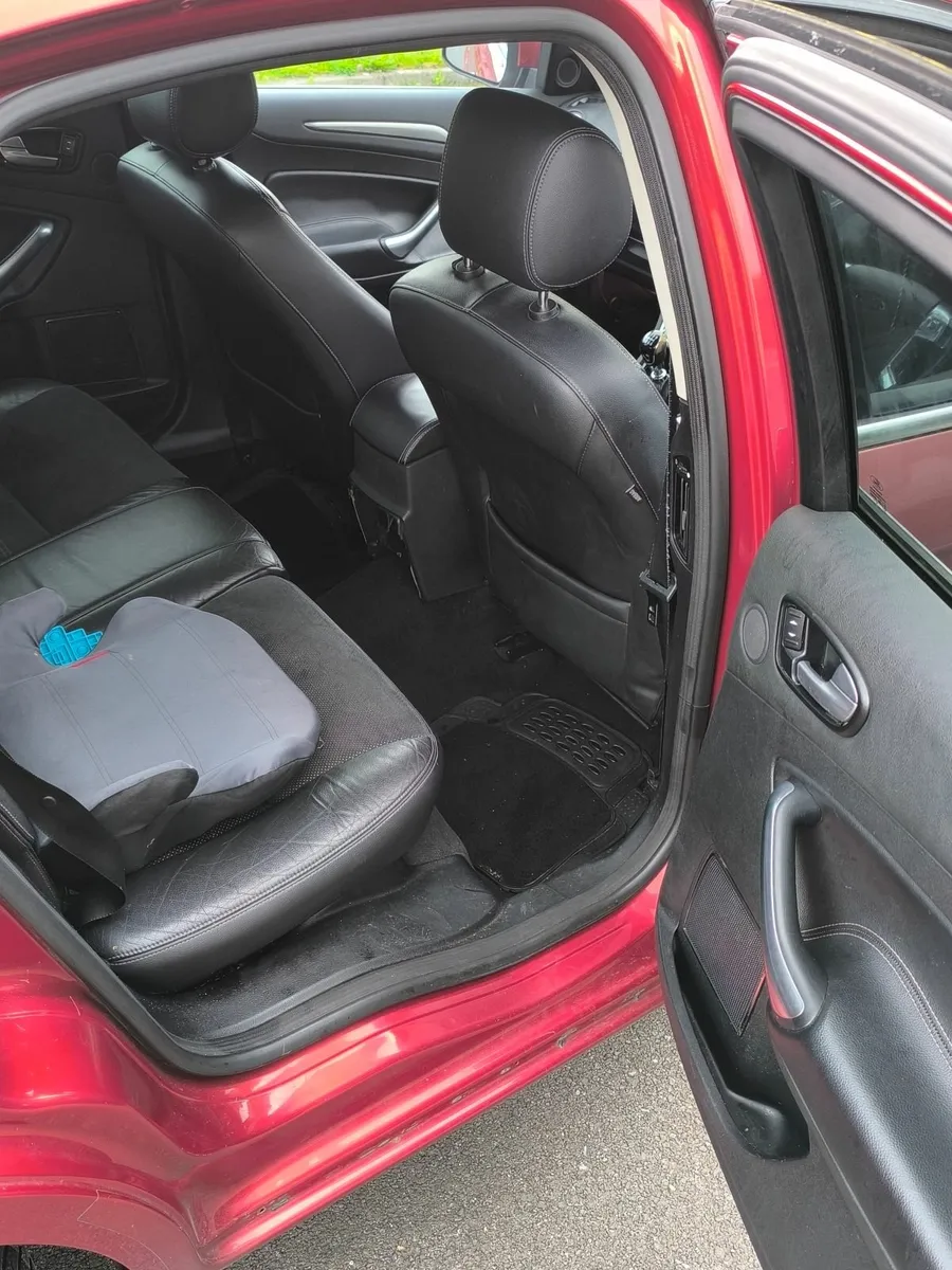 Ford Mondeo 2009 titanium x - Image 3