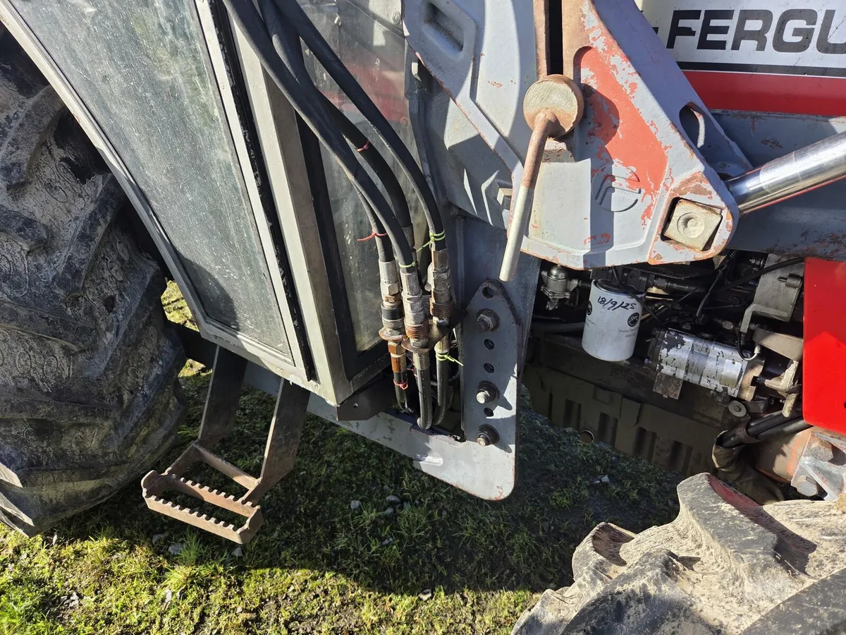 Front Loader in perfect working order - Image 3