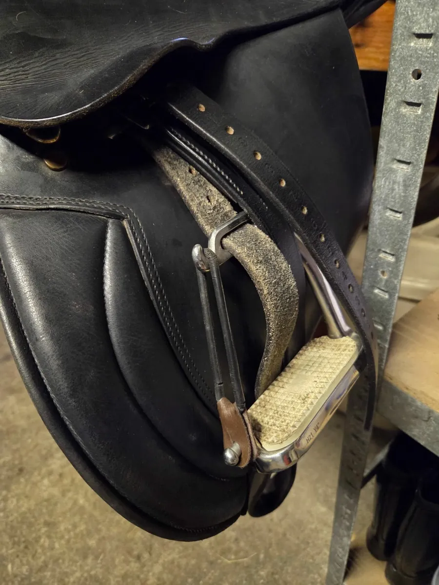 Leather horse Saddle - Image 4