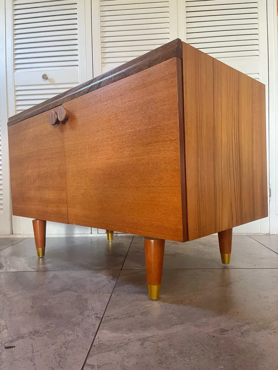 Mid century sideboard - Image 1