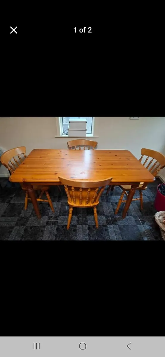 Kitchen table & 4 chairs - Image 1