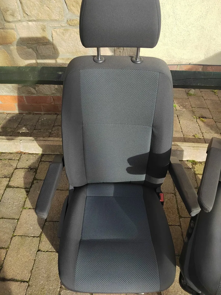 VW T6 T5 Transporter Pair Of Front Capitan Seats - Image 3