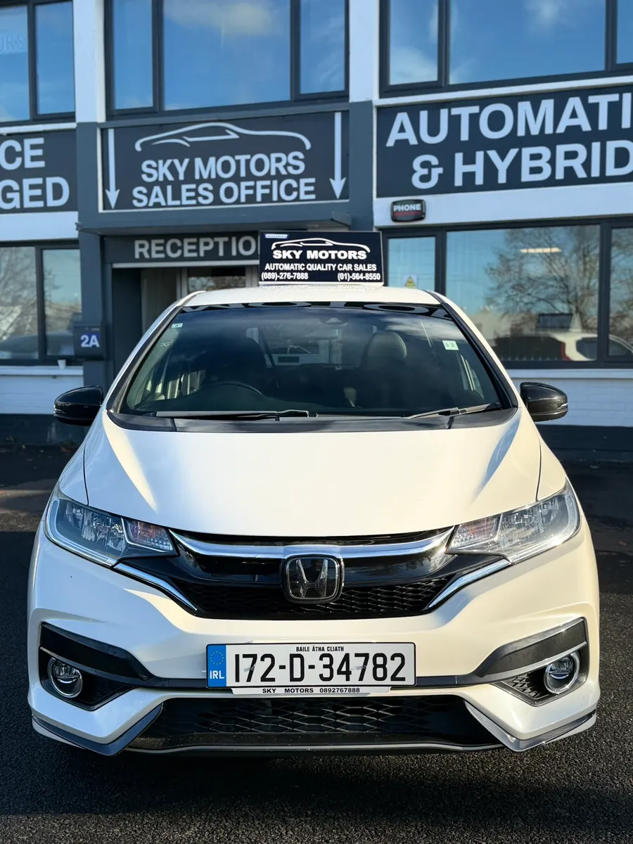 2017 Honda FIT 1.5 Hybrid automatic, Top  Specs - Image 2