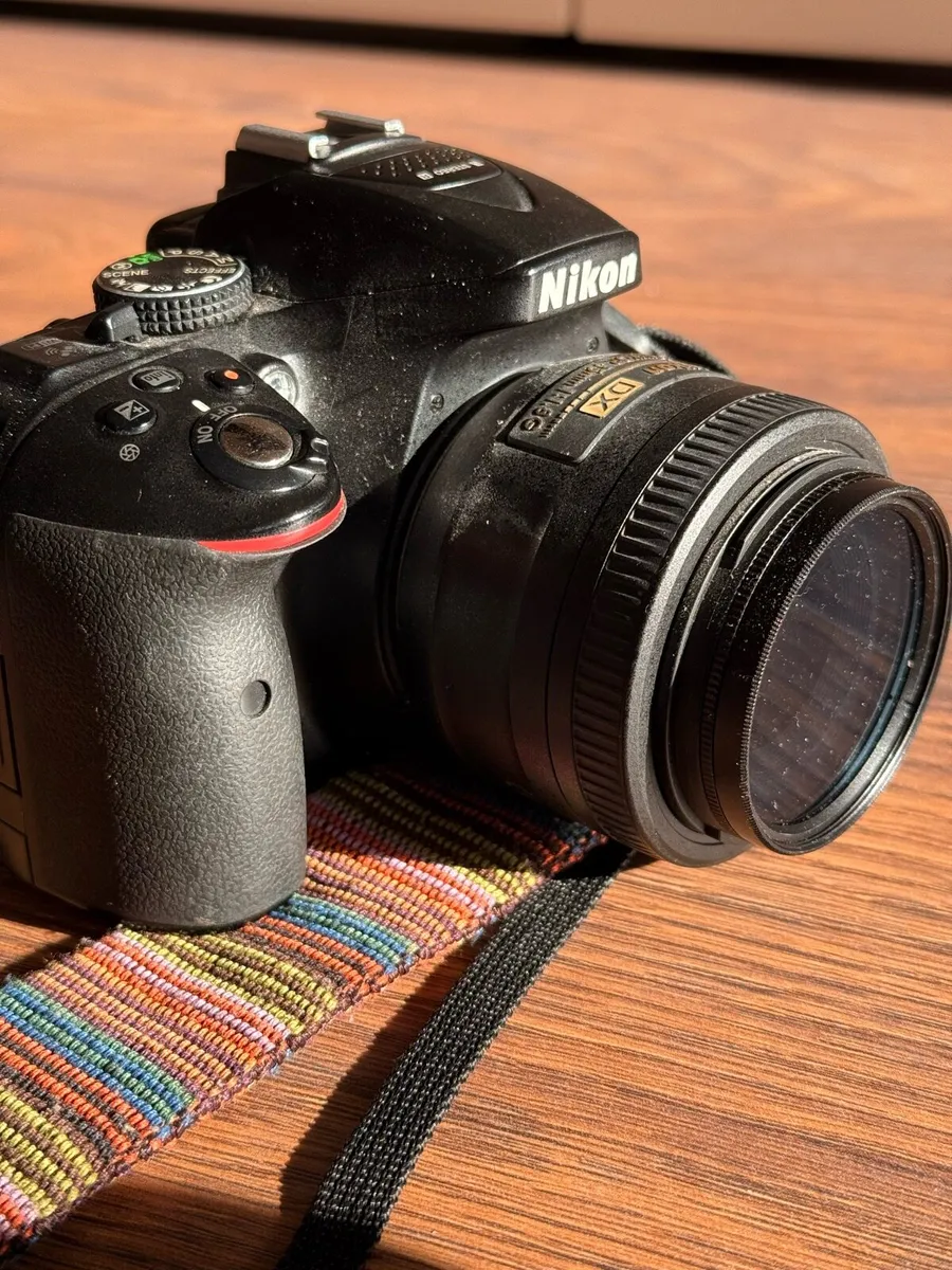 Nikon d5300 with 35mm prime lens - Image 1