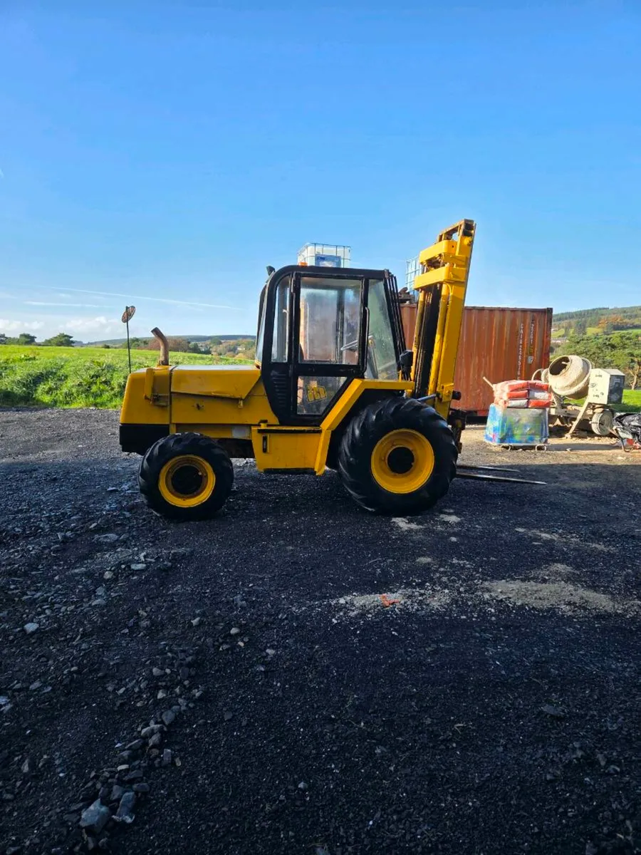 Jcb 926 Rough Terrain forklift - Image 3
