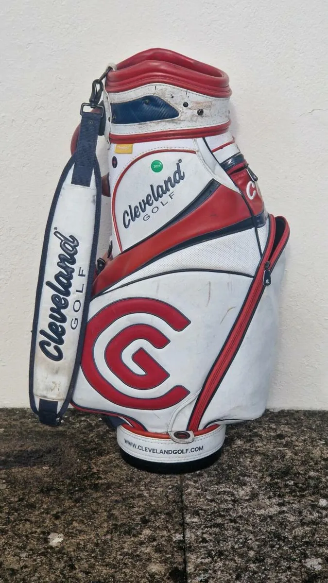 Cleveland Tour Golf Bag - Image 1