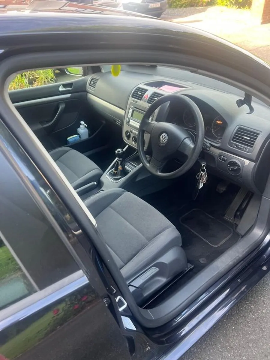 2007 Volkswagen Golf - Image 4