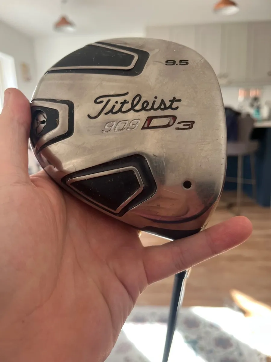 Titleist 909D3 Driver - Image 1