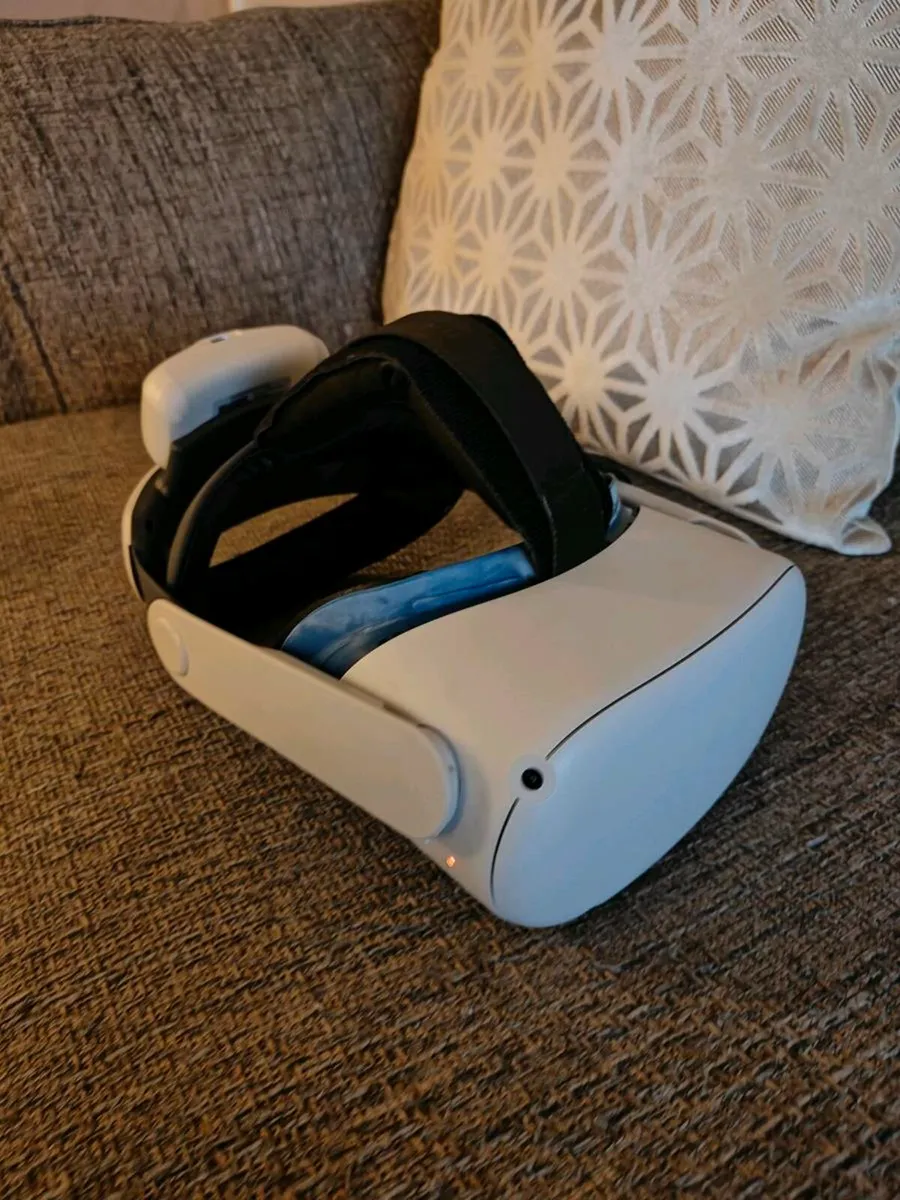 Meta Quest 2 with BoBoVR Magnetic Battery Strap - Image 1