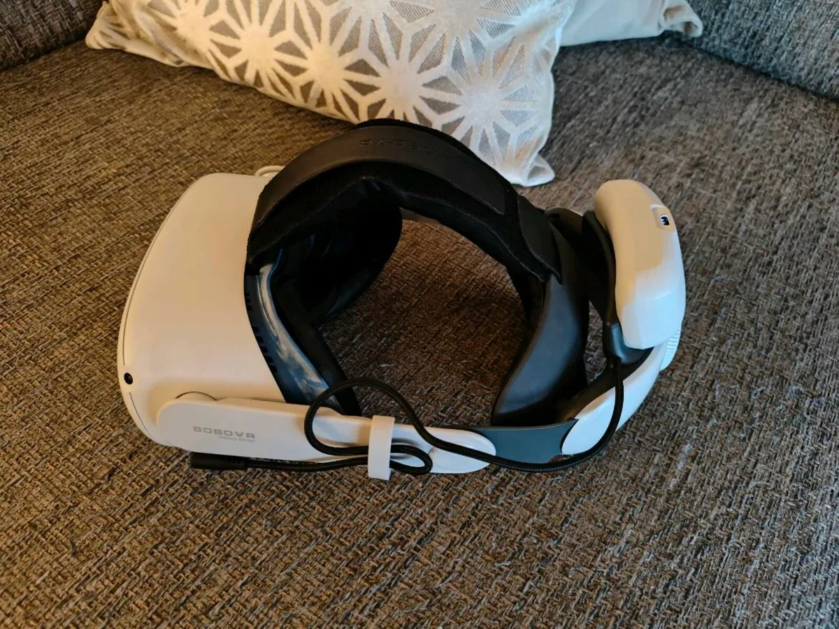 Meta Quest 2 with BoBoVR Magnetic Battery Strap - Image 3