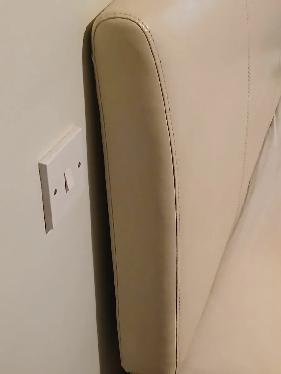 King bed - Headboard ONLY - Image 1