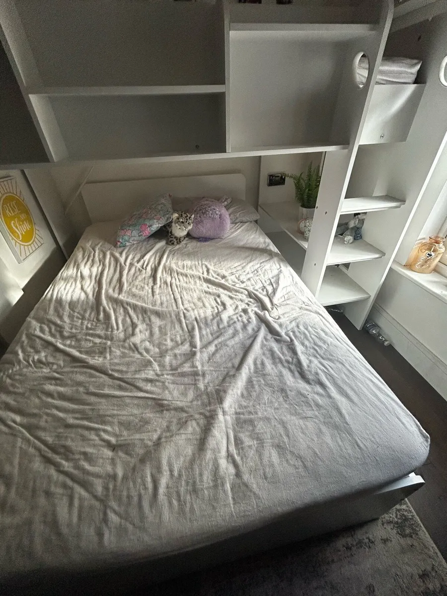 Triple Bunk Bed - Image 4