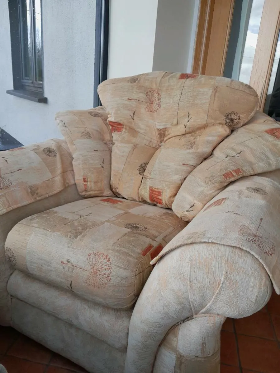 Sofa couch 3 piece - Image 3