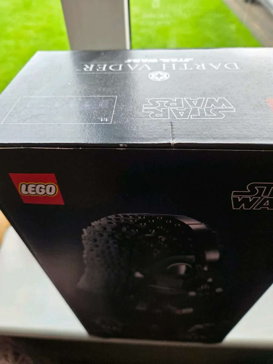 LEGO Star Wars

LEGO Star Wars 75304 Darth Vader H - Image 3