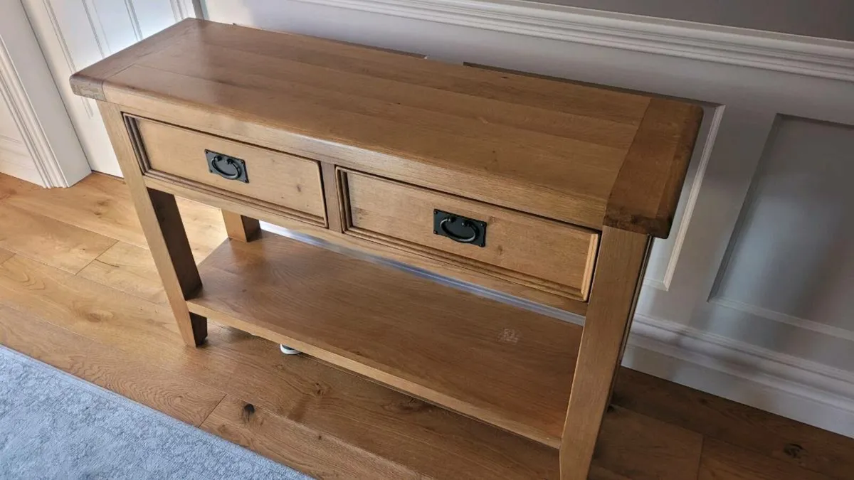 Console Table - Image 3