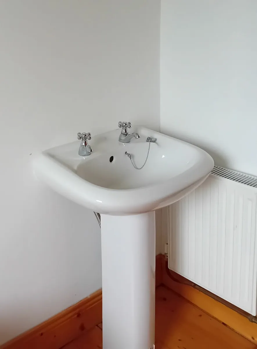 Bathroom Sink & Pedestal - Image 1