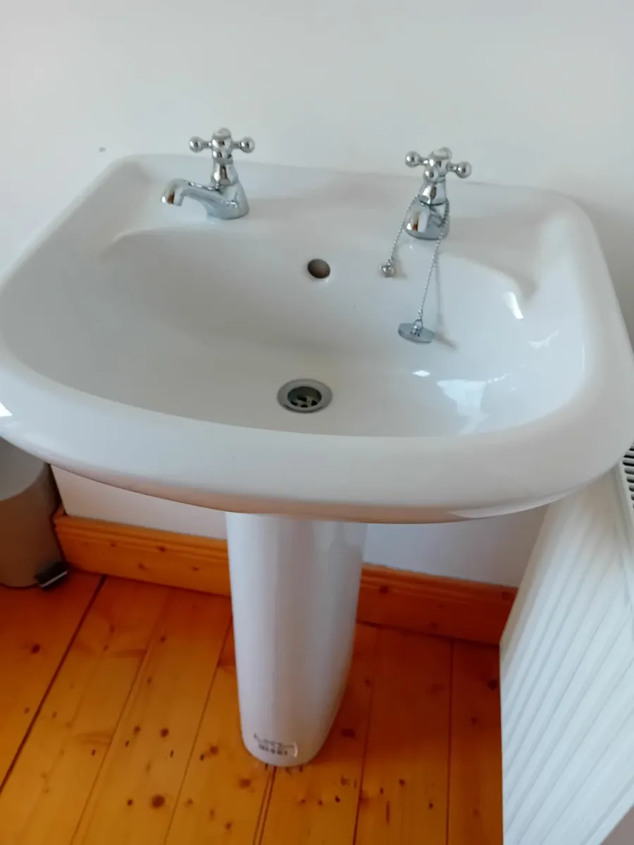 Bathroom Sink & Pedestal - Image 3