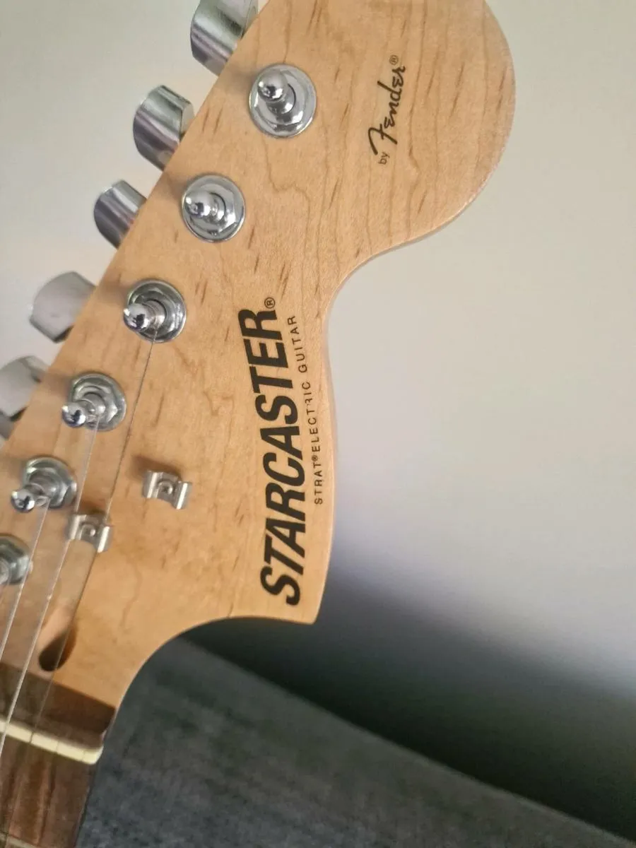 Electric guitar - Image 3