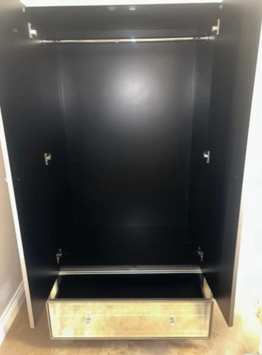 Wardrobe - Image 2