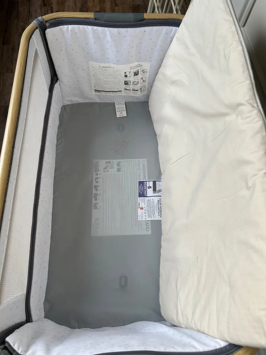 Tutti Bambini Cozee Bedside Crib - Image 3