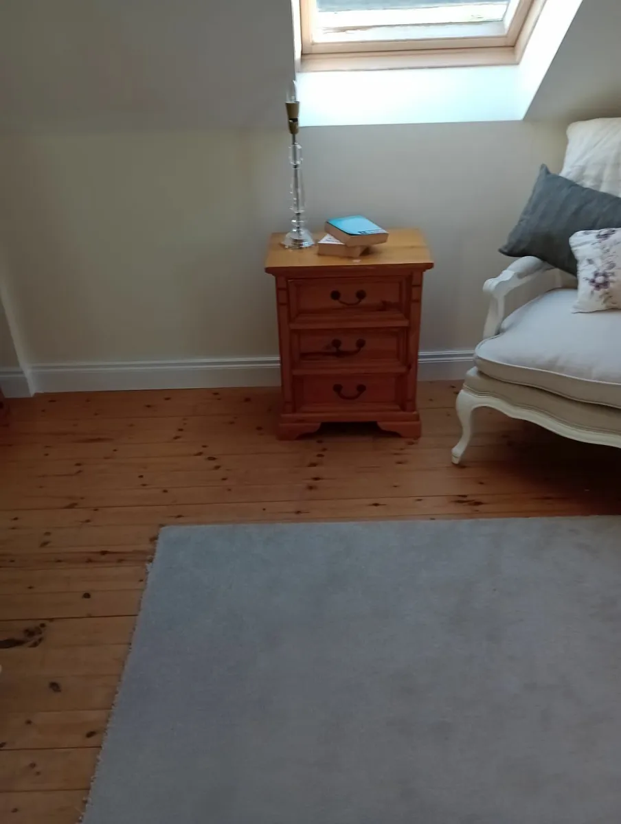 Bedroom furniture - Image 3