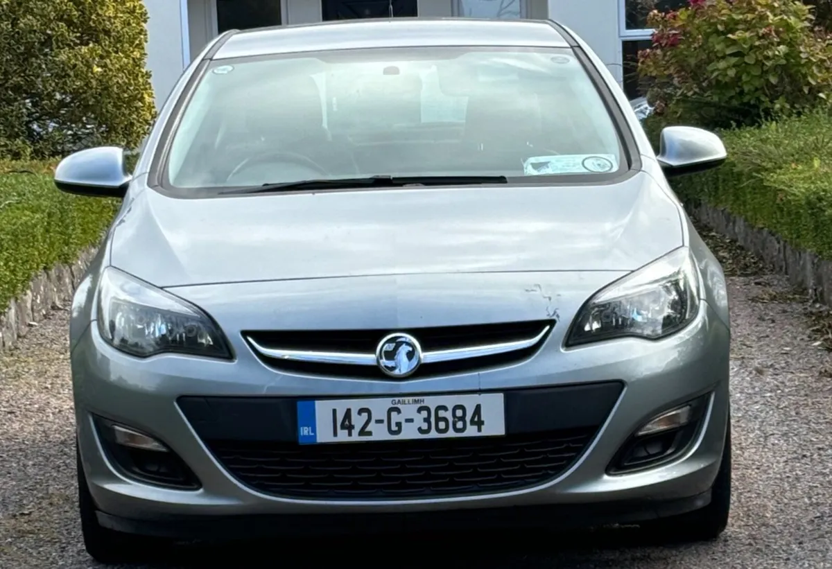 Vauxhall Astra 2014 - Image 1