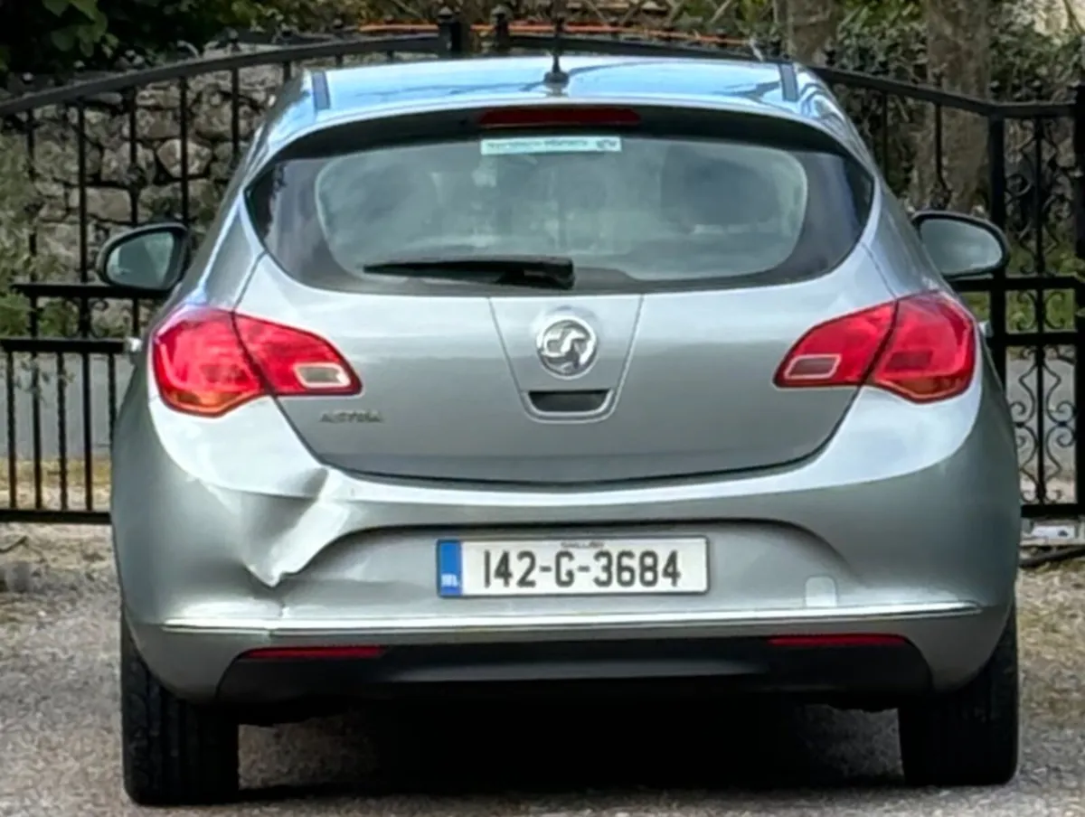 Vauxhall Astra 2014 - Image 2