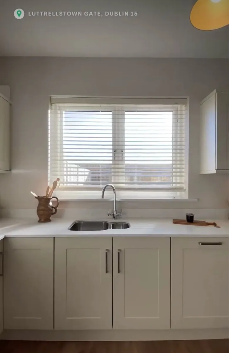 New Kitchen with appliances - Image 3