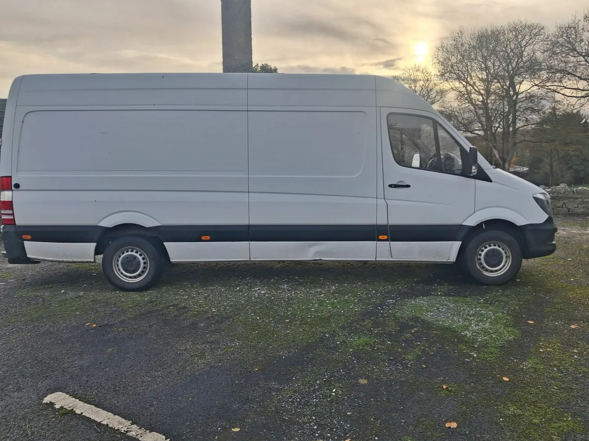 Mercedes-Benz Sprinter 2017 - Image 2