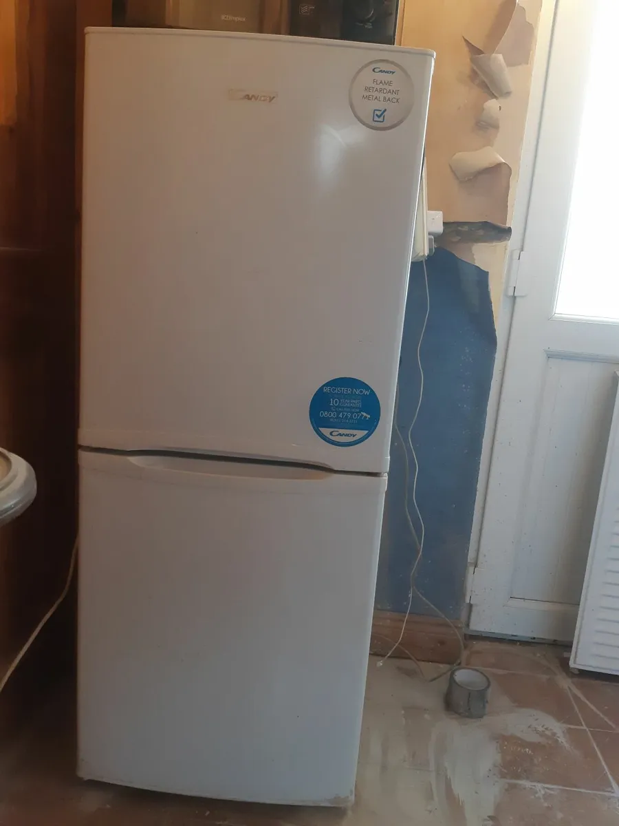 Kitchen appliances fridge cooker internal  doors - Image 3