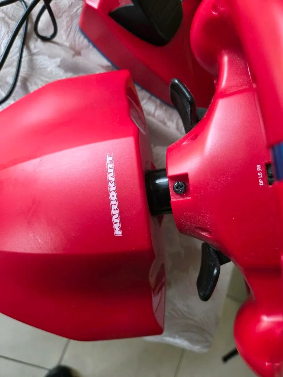 HORI Mario Kart Racing Wheel Pro for Nintendo Swit - Image 3