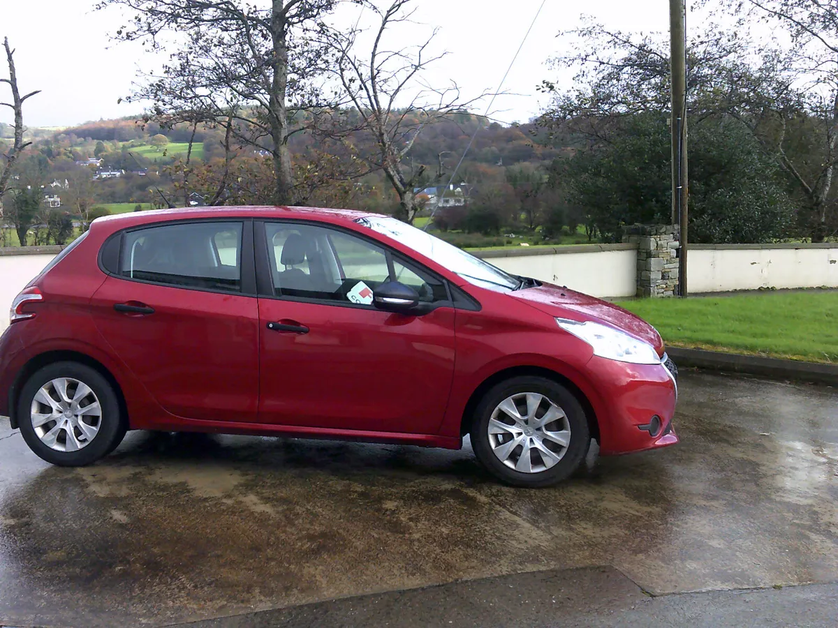 Peugeot 208 2014 - Image 4