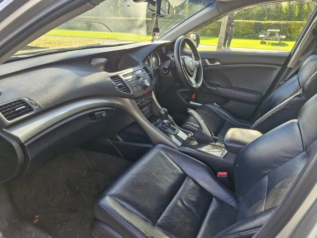 Honda Accord 2009 - Image 3