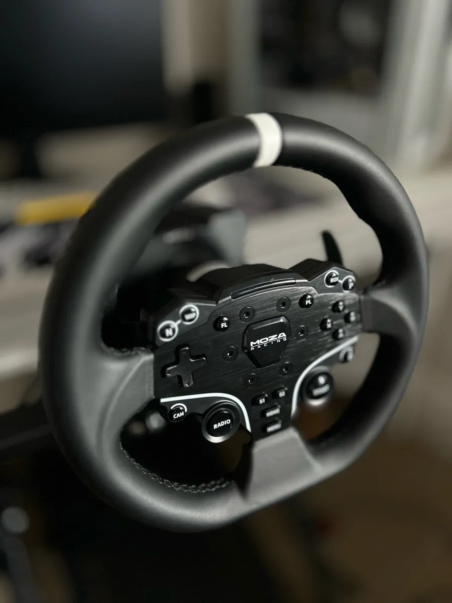 Moza r5 racing bundle - Image 2