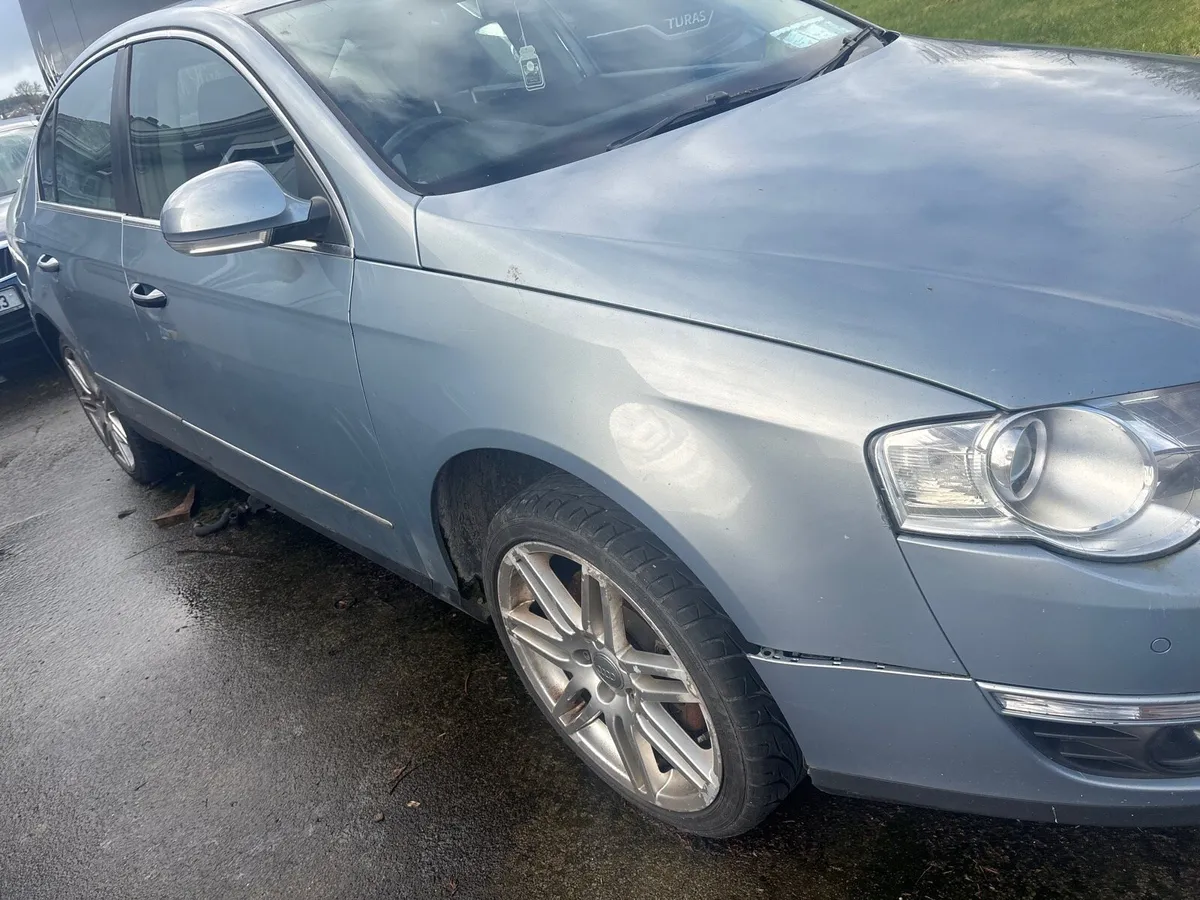 2 Volkswagen Passats for breaking