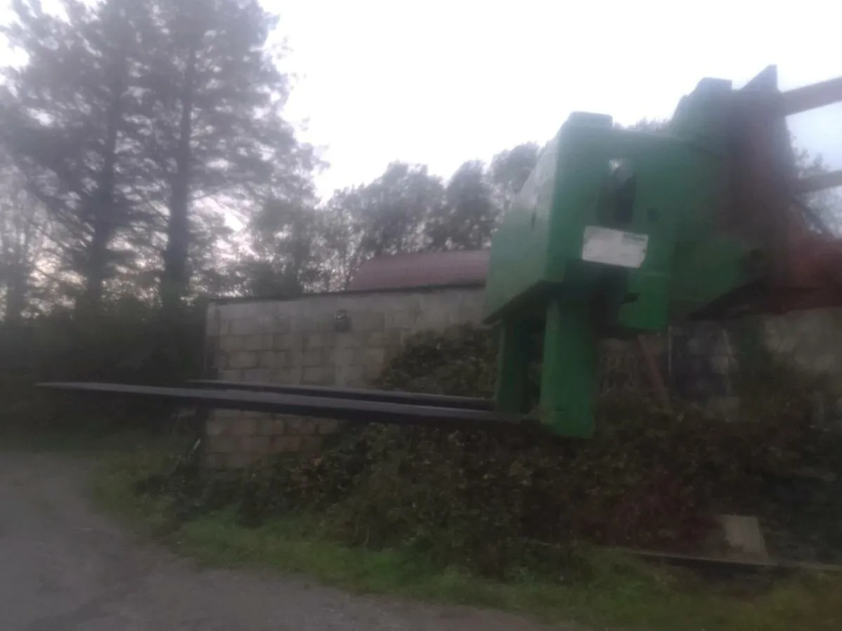 Mchale silage grab - Image 3