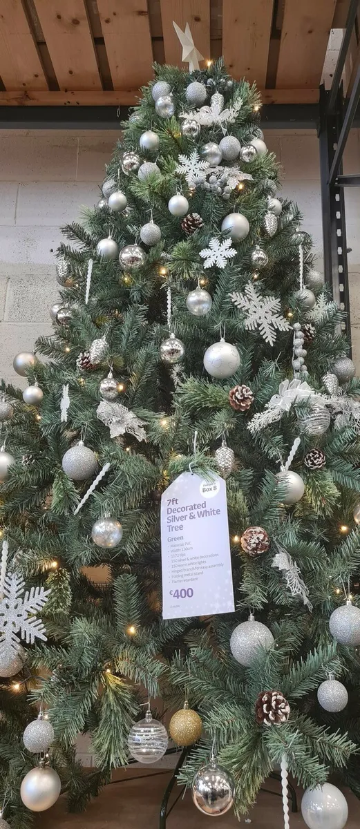 Artificial Christmas Tree 130cm x 7ft - Image 1