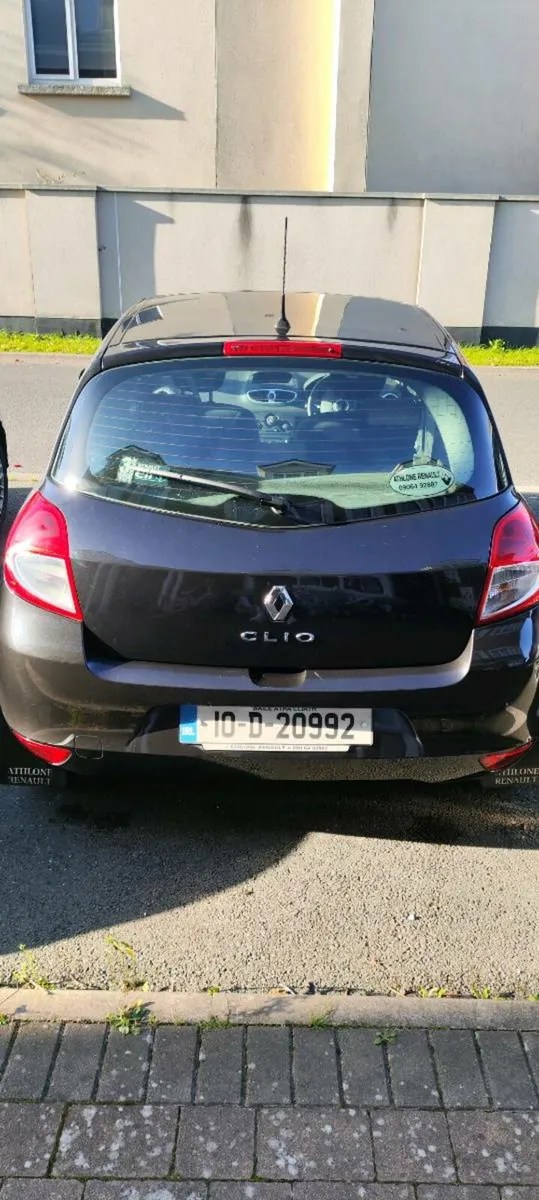 Renault Clio 2010 - Image 2