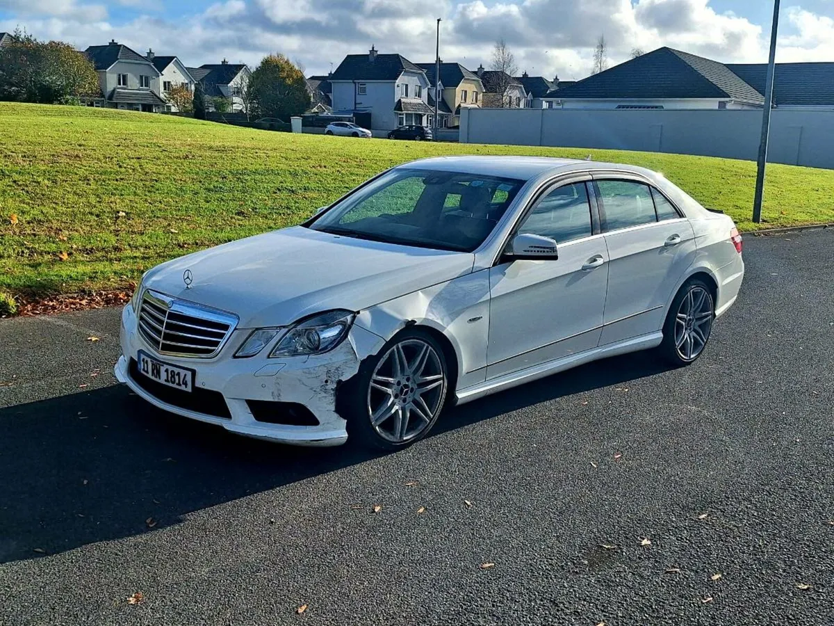 11 MERCEDES E CLASS AMG - Image 2